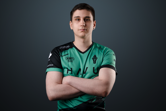 The coach of the Finnish team HAVU will temporarily take the place of one of the players