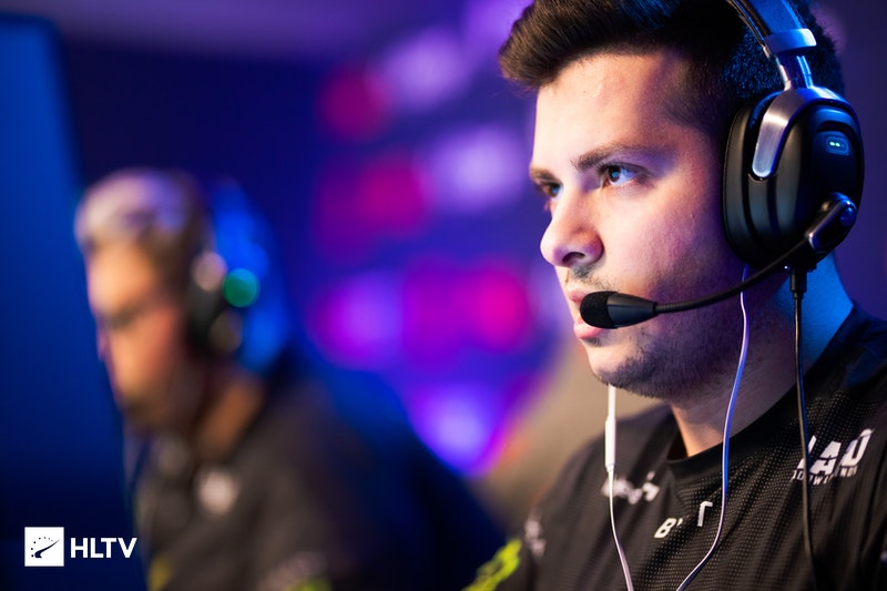 NAVI has secured a spot in the playoffs of the majors