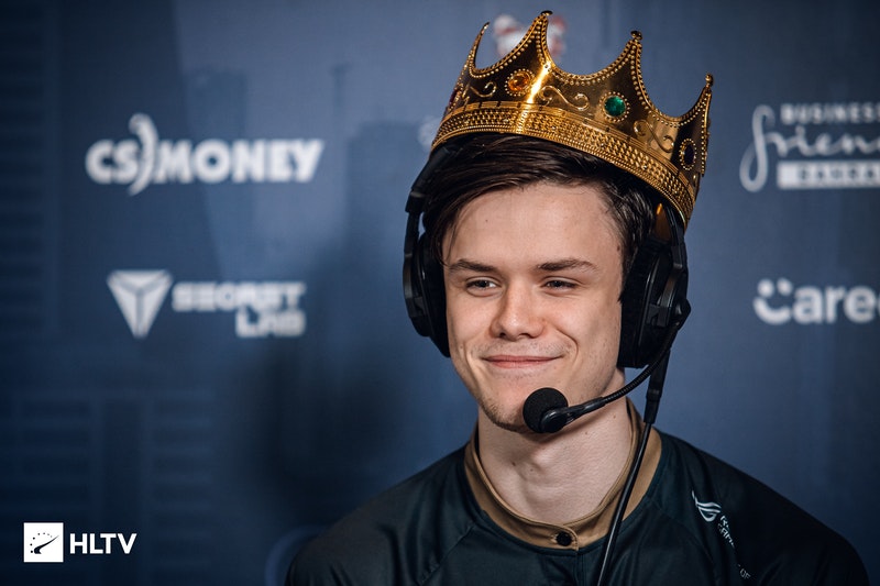 NIP has extended its contract with REZ for another four years