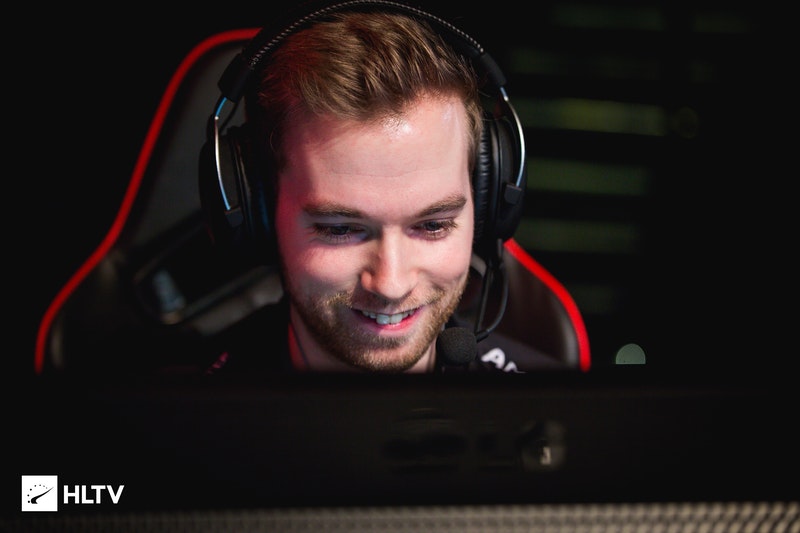 Xizt has joined Heroic as an analyst and coach