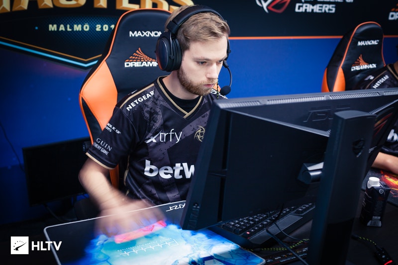 The former NIP in-game leader has announced the end of his career