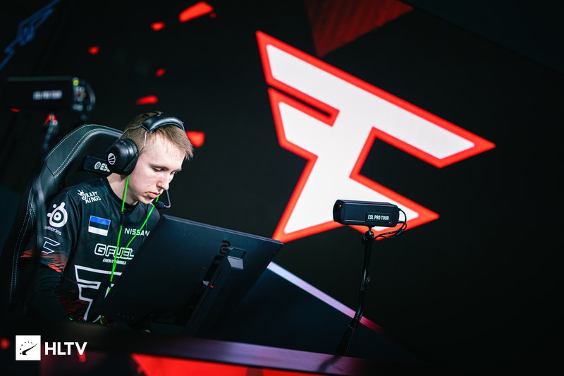 FaZe knocked NAVI out of the ESL Pro League playoffs